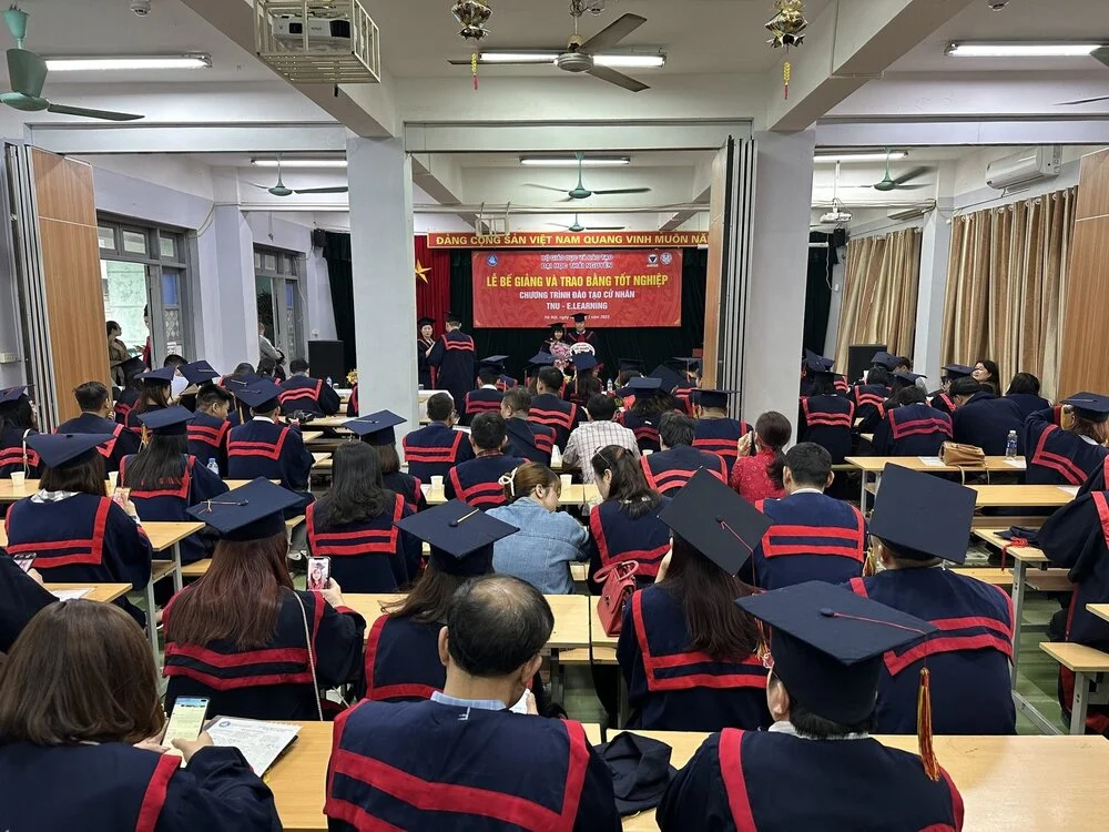 Toàn cảnh buổi lễ bế giảng