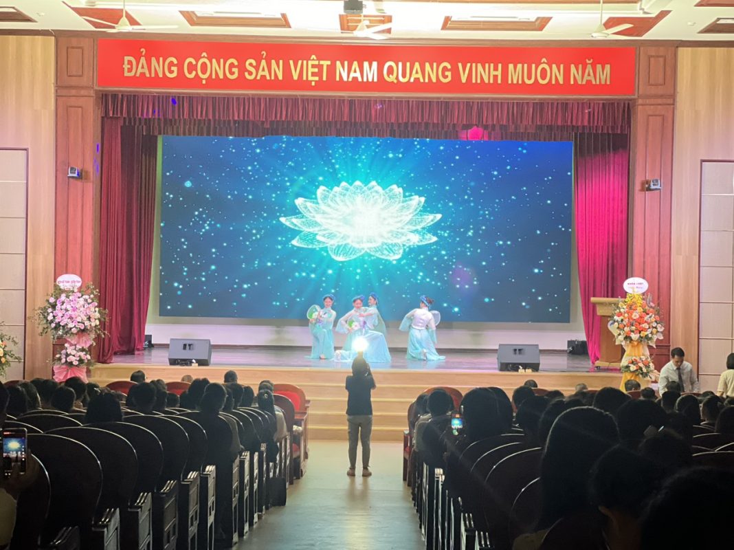 tiết mục văn nghệ đặc sắc 