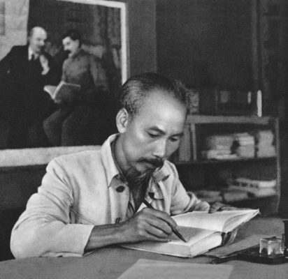 Chủ tịch Hồ Chí Minh vị lãnh tụ của dân tộc