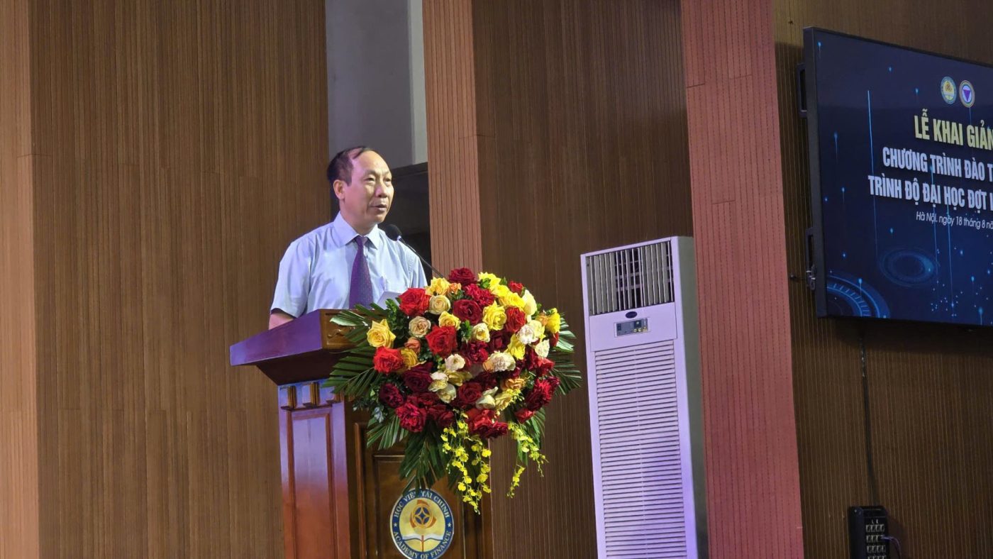 PGS.TS Nguyễn Xuân Thạch- Phó trưởng ban điều hành CT ĐTTX phát biểu