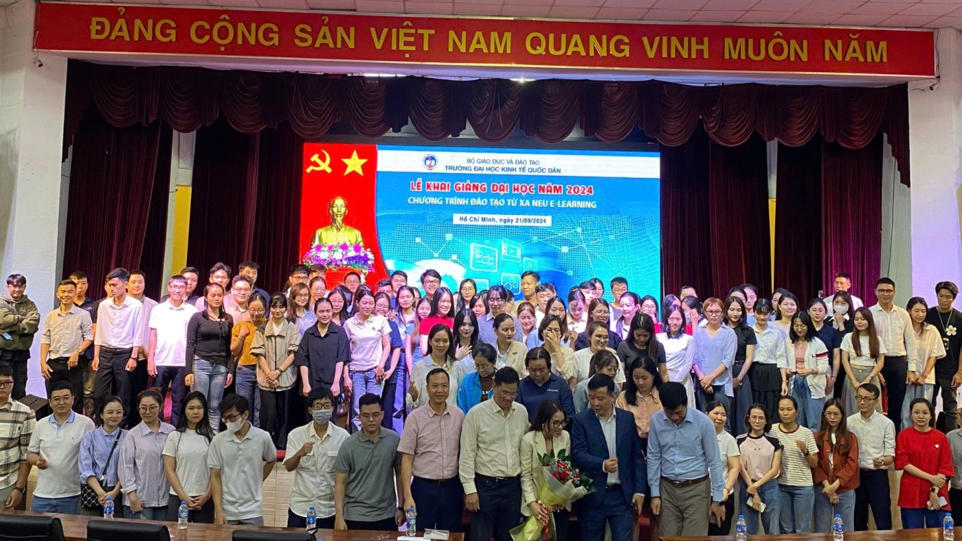 LỄ KHAI GIẢNG CHƯƠNG TRÌNH ĐÀO TẠO HỆ TỪ XA TRƯỜNG ĐẠI HỌC KINH TẾ QUỐC D N