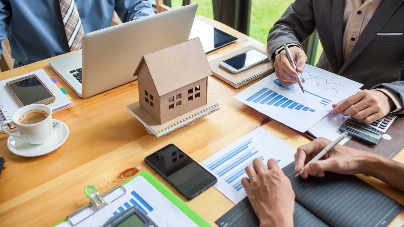 Chuyên viên phân tích mua lại