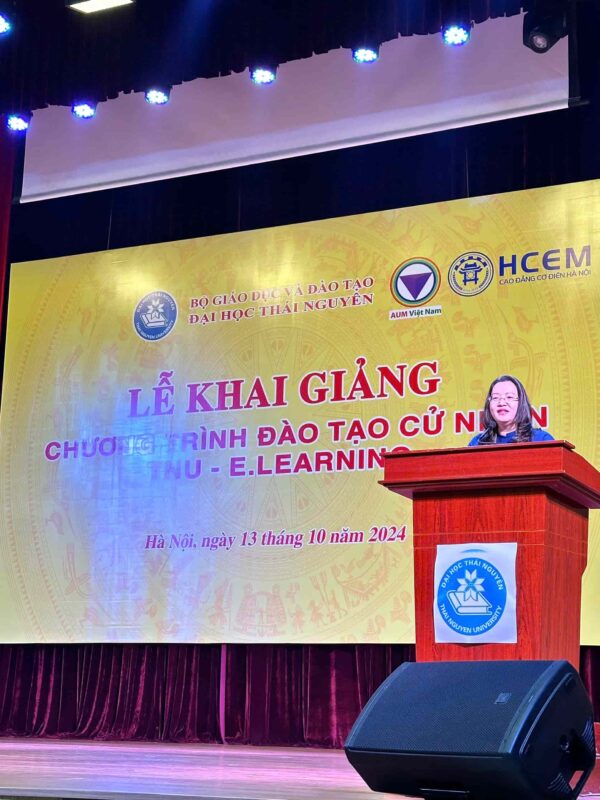 Đại diện công ty aum phát biểu 