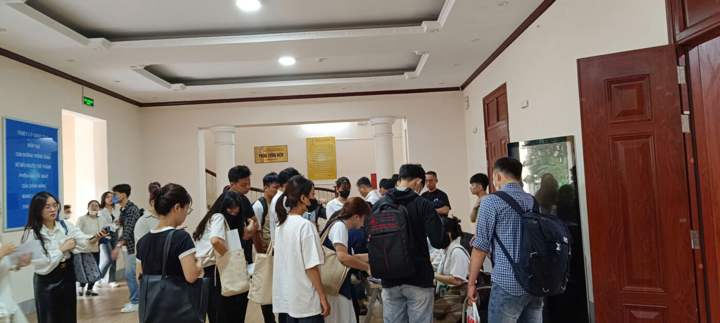 Không khí trước buổi lễ