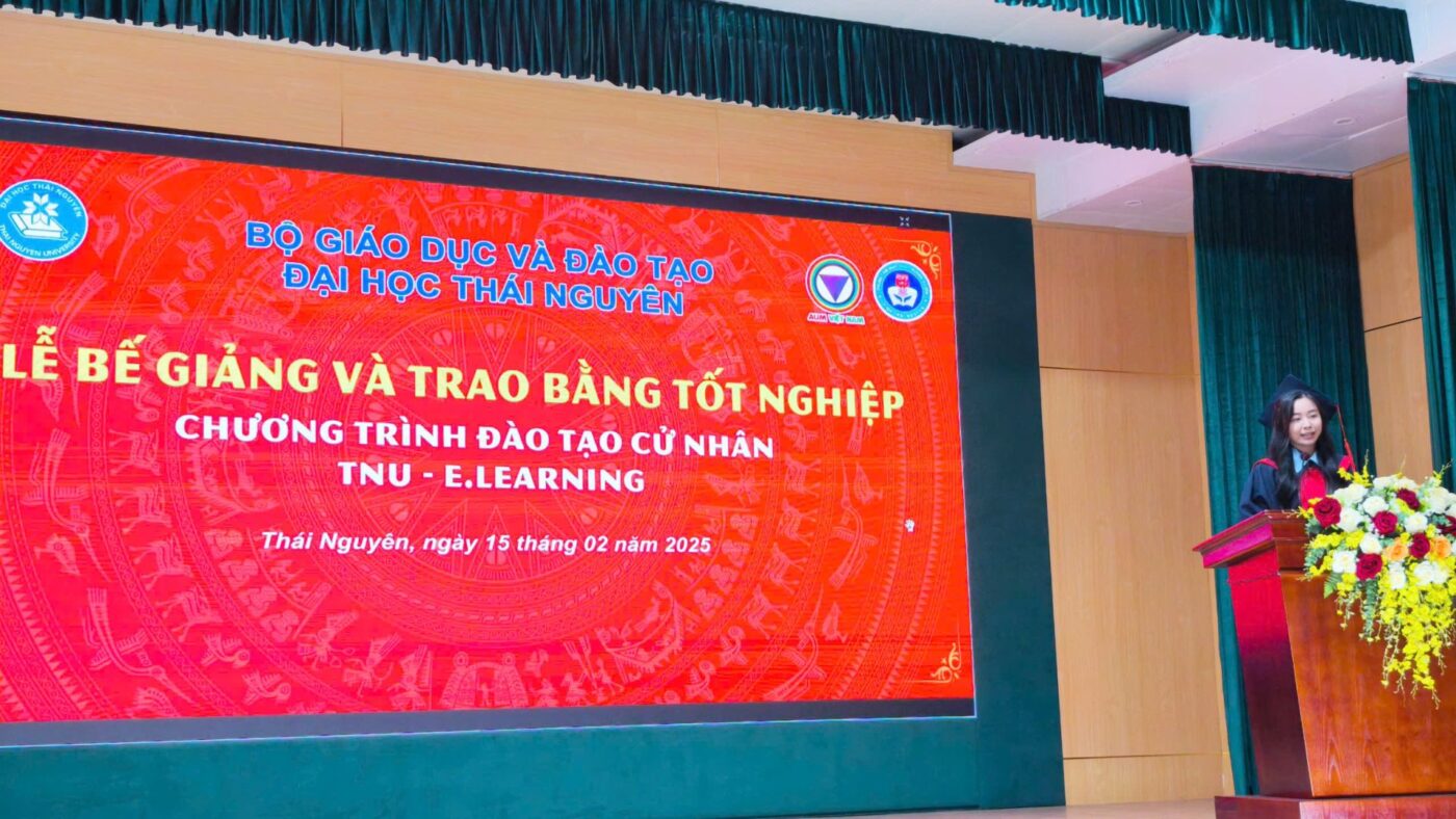 Đại diện sinh viên phát biểu tri ân sự biết ơn 